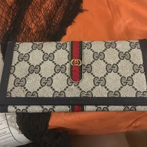 Vintage Gucci wallet
